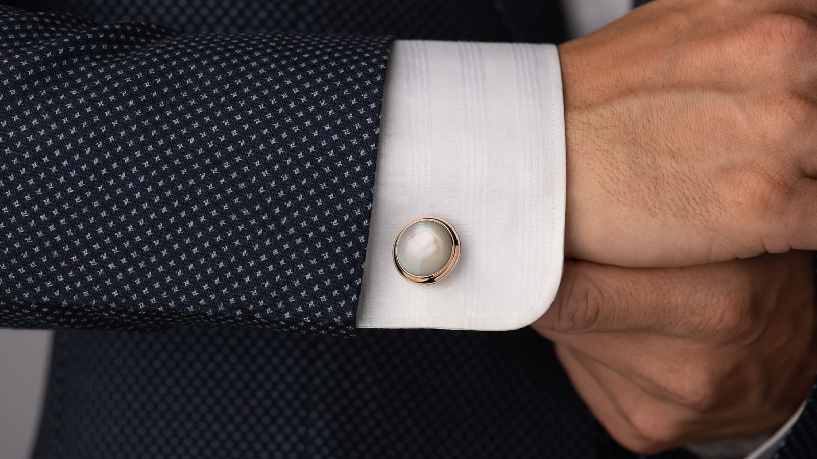 CUFFLINKS