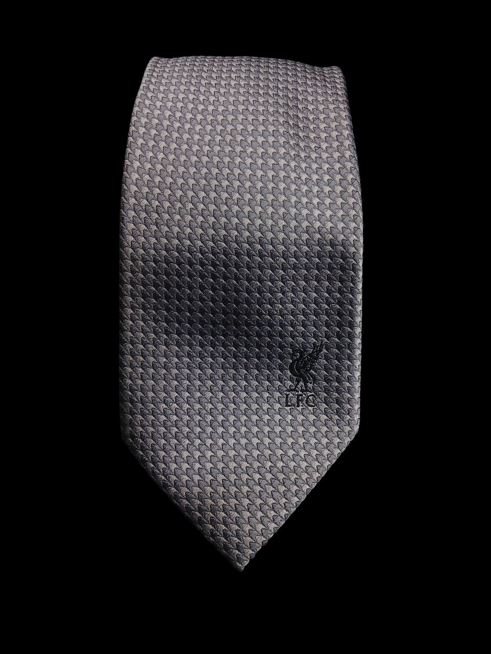 PLATINUM TEXTURE CREST TIE