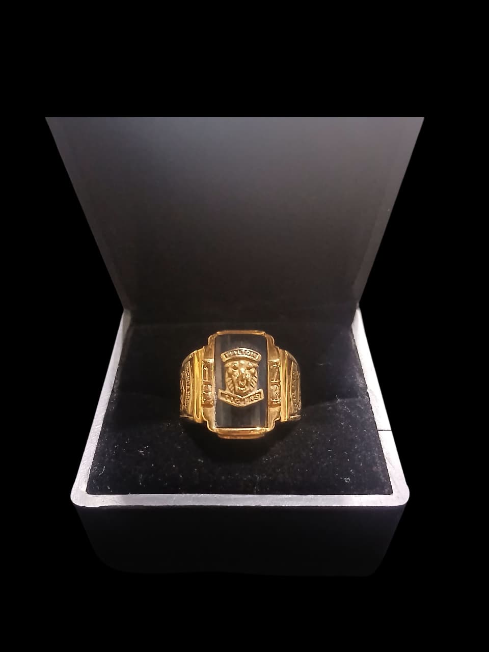 BLACK ENAMEL GOLD LION RING