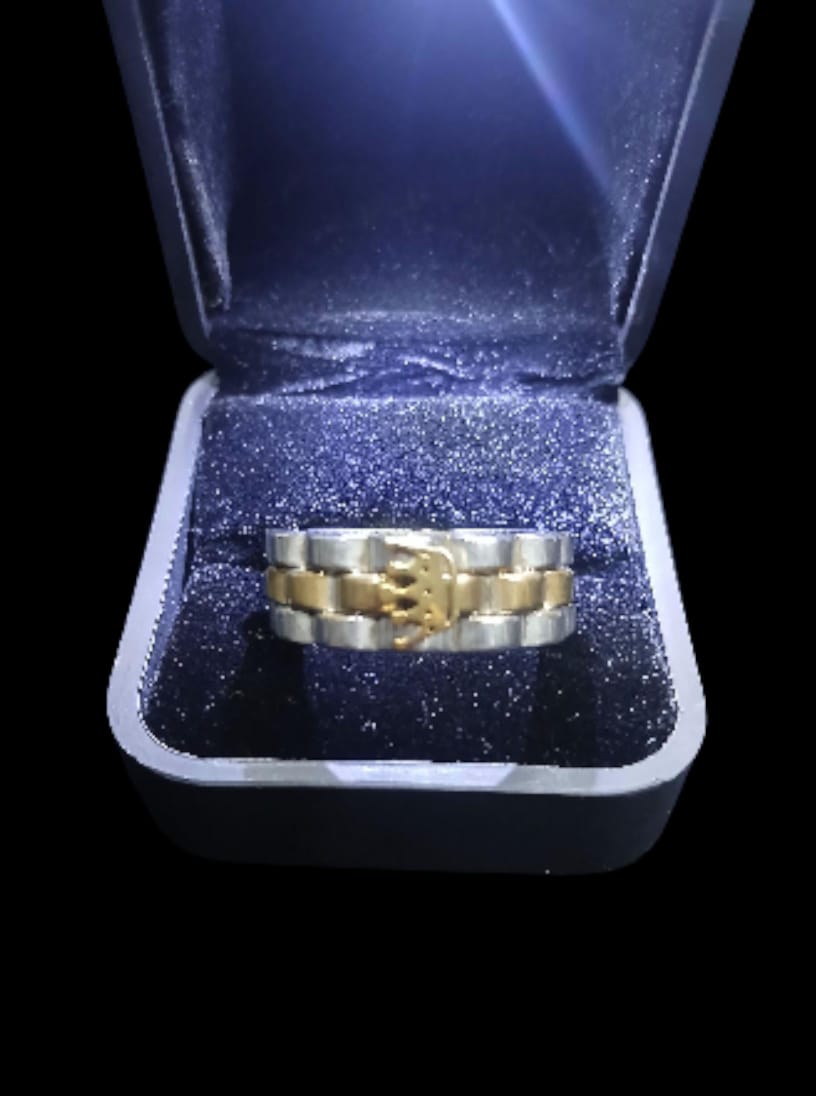 TWO TONE CROWN LINK RING