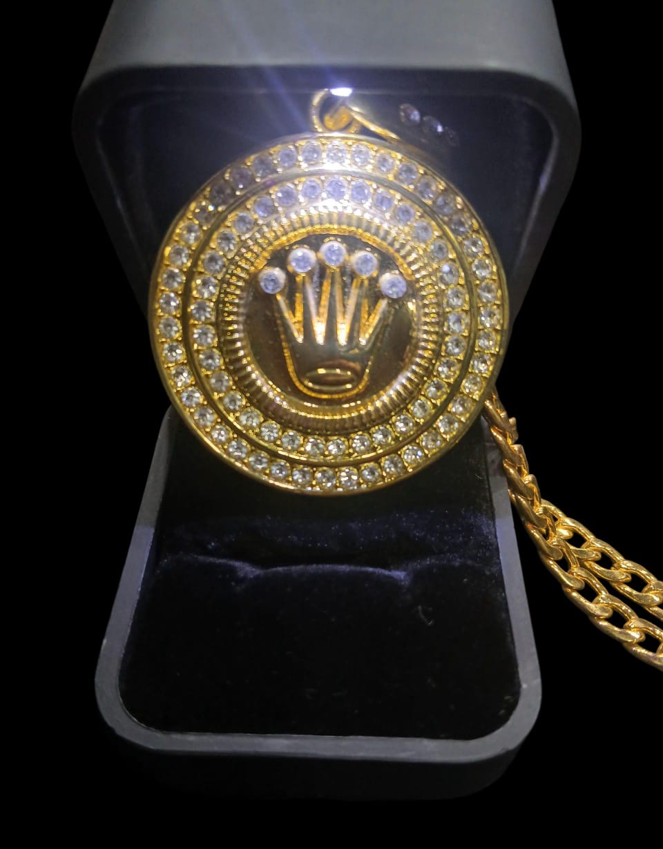 ROYAL CROWN PENDANT NECKLACE