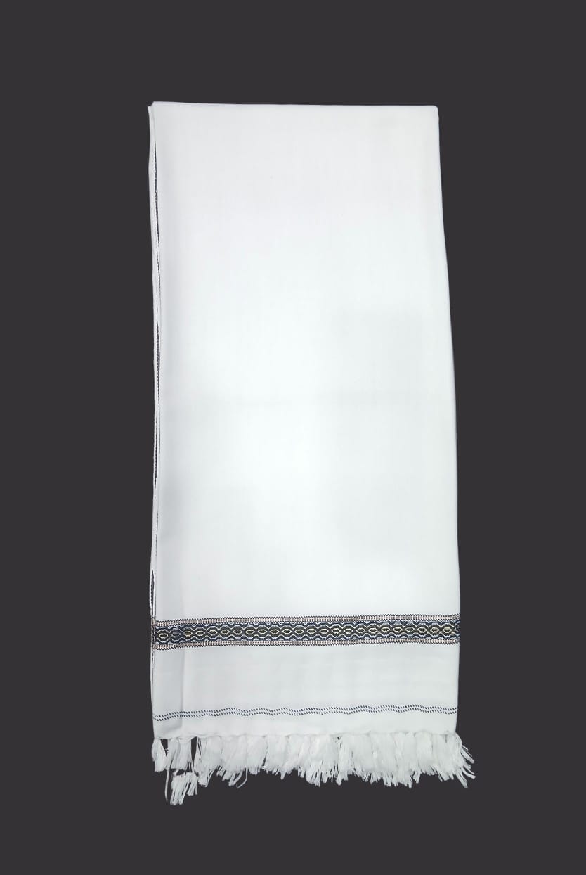 CLASSIC OFF-WHITE SHAWL