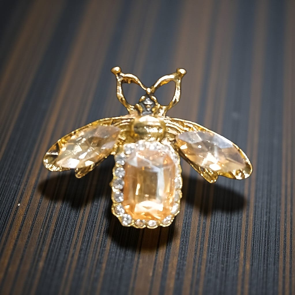 GOLDEN BEE BROOCH PIN